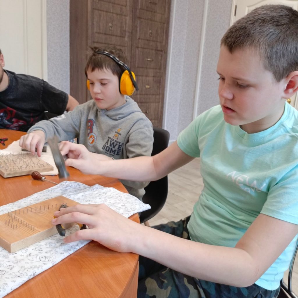 ЗАЧЕМ ДЕТЯМ С ОВЗ ЗАНИМАТЬСЯ ТВОРЧЕСТВОМ?