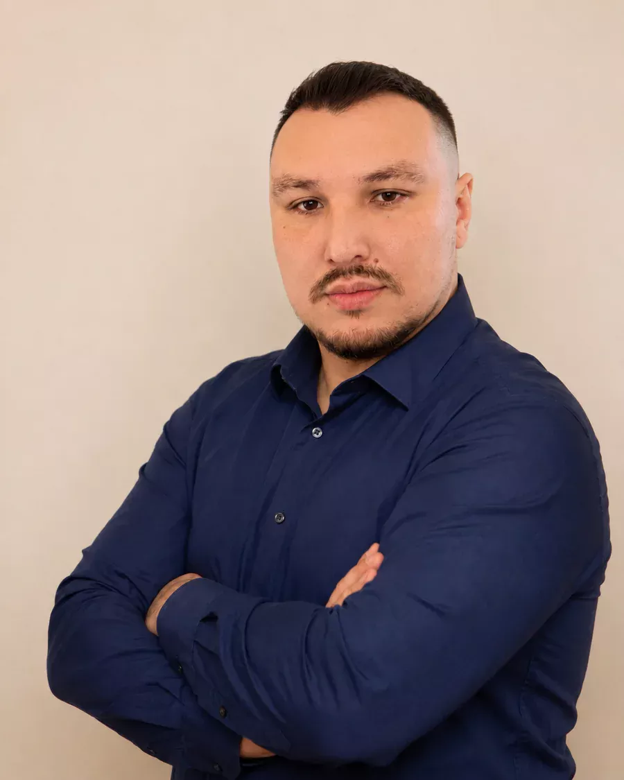Азамат Чинасов — автор системы «Воздушные шаги здоровья»